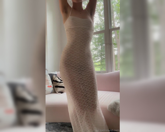 Cumkitten99 aka Kattinthehat OnlyFans - This dress reminds me of The Robe (iykyk) because of how it makes me feel when Im wearing