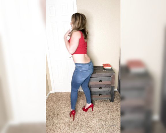 Katsatease aka Katsatease OnlyFans - Do you think jeans are sexy