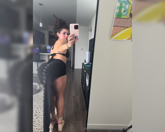 Kinzie aka Hoesluvkinz OnlyFans Video 604