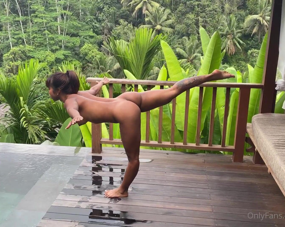 LilyBrown2 aka Lilybrown2 OnlyFans - (Nude yoga ) dont worry I’ll be your good teacher