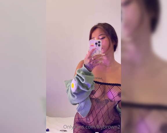 LilyBrown2 aka Lilybrown2 OnlyFans - Feeling horny today or maybe fishnet just turns me
