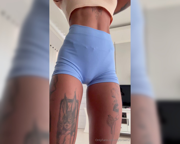 LilyBrown2 aka Lilybrown2 OnlyFans - TIP THIS POST $15 IF YOU WANT TO SEE HOW TRAINING GETS ME SO HORNY i got home after training i was