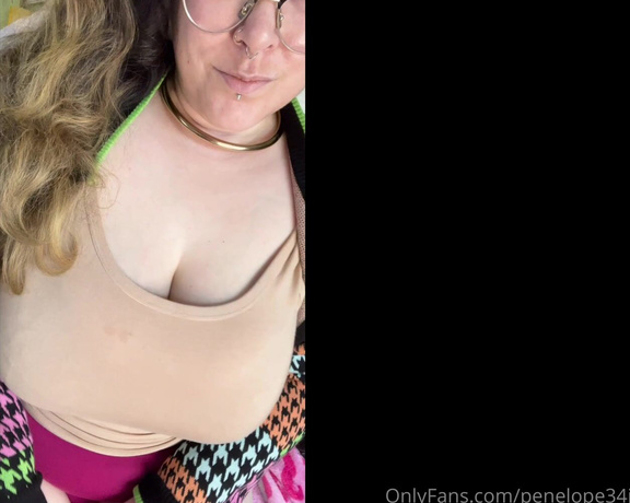 Penelope34J aka Penelope34j OnlyFans - Slowing things down this week Getting sensual and flirty Enjoy the curves, Gents 333