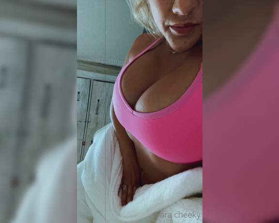 Sara Blake aka Saracheeky OnlyFans - Good morning 2