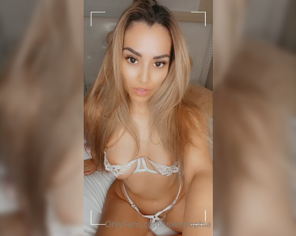 Sophia Del Mar aka Vixensophia OnlyFans - Good morning daddy Tip and Ill DM you a sexy picture