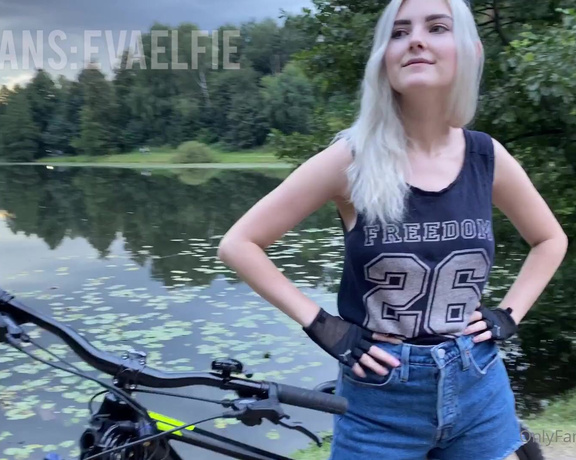 Eva Elfie aka Evaelfie OnlyFans - Relax day in awesome natural park with bicycle