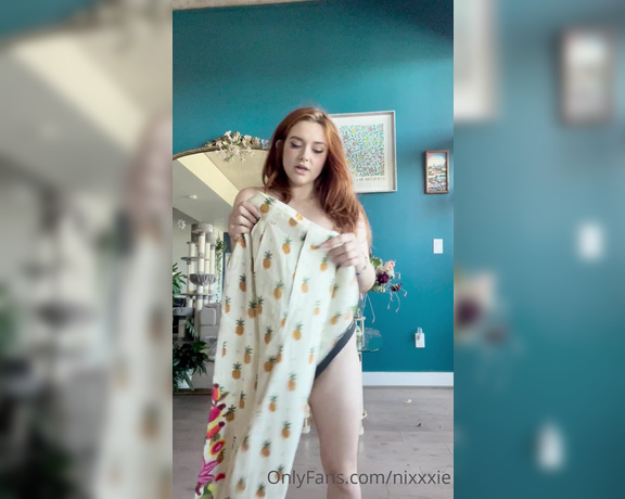Nixie aka Nixxxie OnlyFans - CLOTHING TRY ON (no jump cuts) + RANDOM CHATTING I saved the last piece for last because I love the