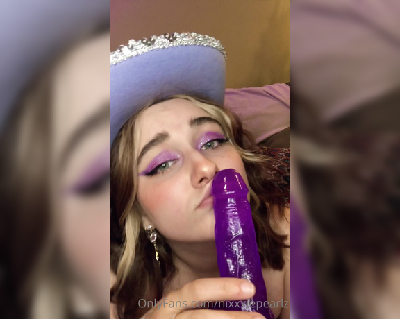 Nixie aka Nixxxie OnlyFans - Pov cowgirl gf is sucking your dick and wants you to cum down her throat