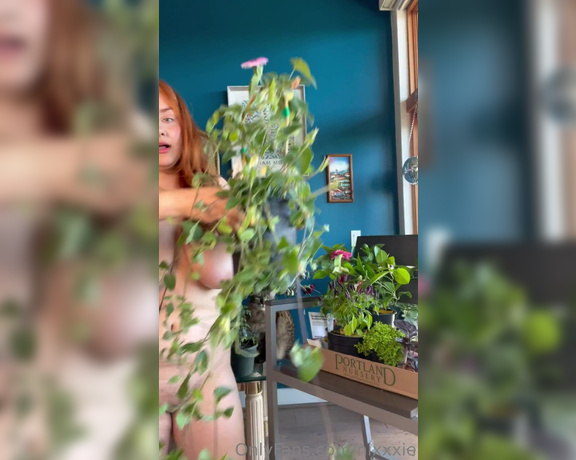 Nixie aka Nixxxie OnlyFans - Plant haullll I went to the garden center in the big city and they had the most beeaauuutiful