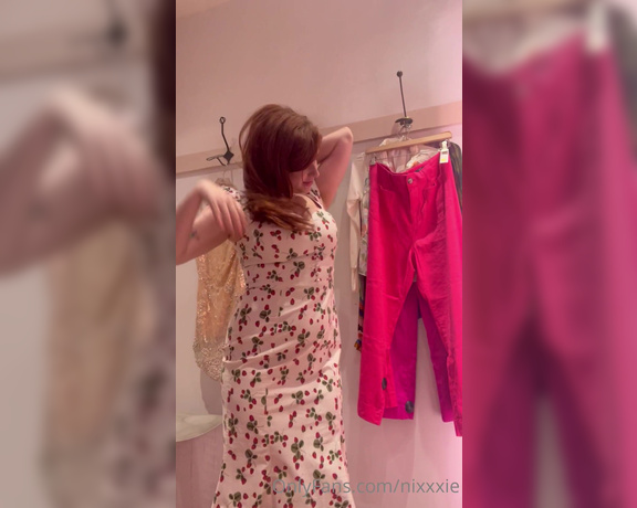 Nixie aka Nixxxie OnlyFans - TRYING ON CLOTHES IN A DRESSING ROOM this is a silent vlog I do talk a little bit but for som