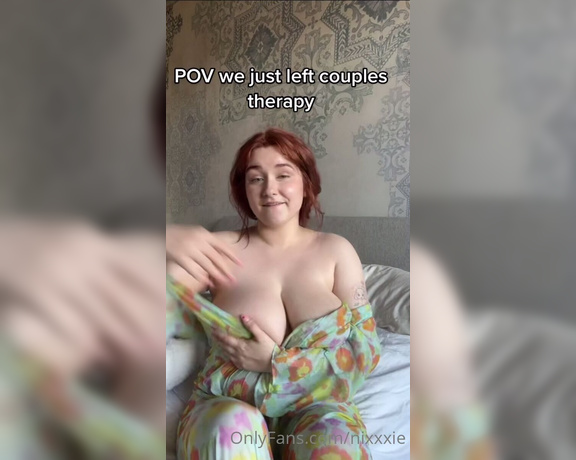 Nixie aka Nixxxie OnlyFans - Feeling theatrical today Btw the second video, I literally change from the male to female voice 2