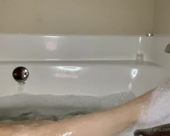 WaifuFeetMilk -  Bath time baby