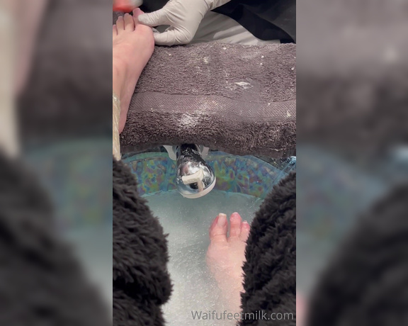 WaifuFeetMilk -  Giving you a small glimpse Watch these toes get freshened up for you.