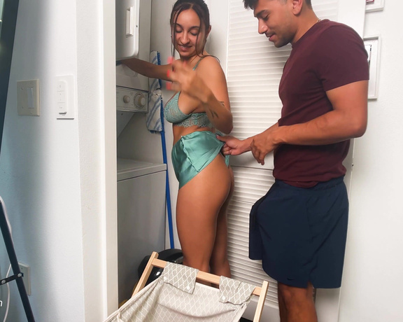ManyVids - Max Fills - FREE USE ON MY SLUTTY WIFE AS SHE DOES LAUNDRY