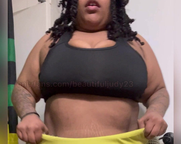 Brianna Willis aka Beautifuljudy23 OnlyFans - Come play with my pretty titties