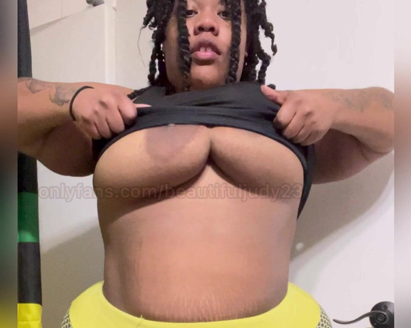 Brianna Willis aka Beautifuljudy23 OnlyFans - Come play with my pretty titties