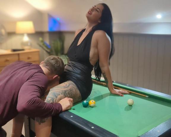 QueenieGeeVIP - Fucked on the Pool Table