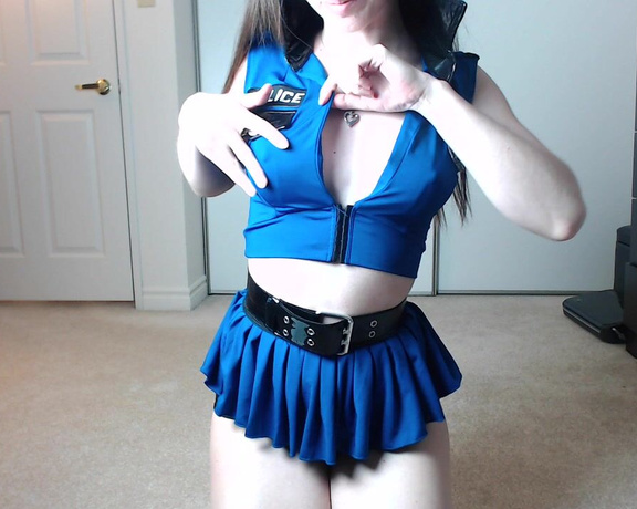 Lilcanadiangirl - Officer Tease