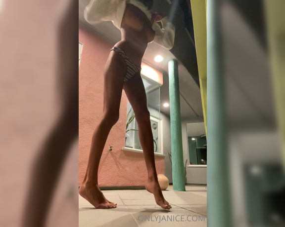 Janice Griffith aka Rejaniced OnlyFans - A leggy smoking tease i let opal (my dog) outside to potty and stood on the porch with a smoke (not