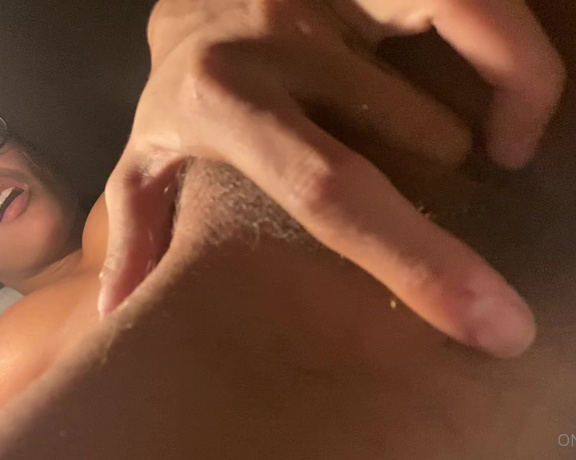 Janice Griffith aka Rejaniced OnlyFans - I was sexting my friend and got too turned