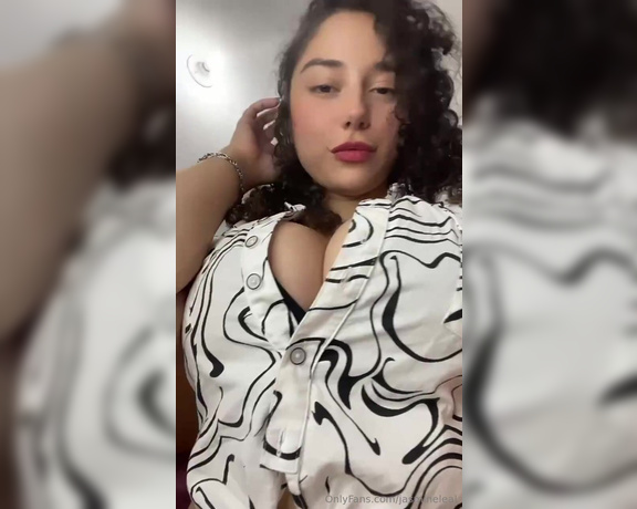 Jasmine Leal aka Jasmineleal OnlyFans - Just a hot secretary passing by your feed