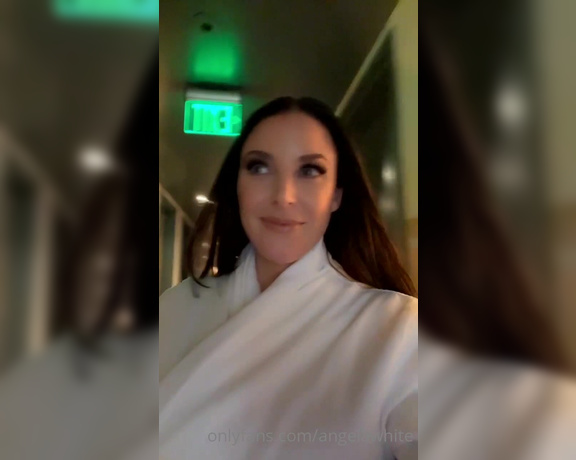 Angela White aka Angelawhite OnlyFans - I really hope there wasnt any cameras in the elevator Who am I kidding! If my boyfriend wont e 1