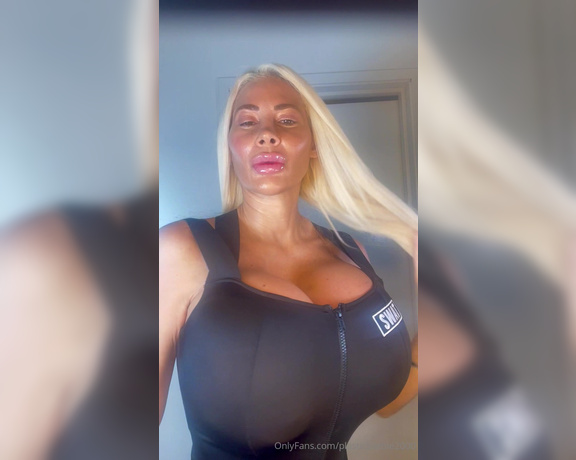 Bombshell Skyler aka Plasticbarbie2000 OnlyFans - Hi luvs new strip down in this sexy Swat Costume Check your inboxes luvs