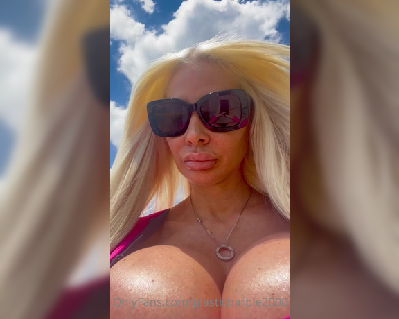 Bombshell Skyler aka Plasticbarbie2000 OnlyFans - Yeah I’m back I just love my Barbie Hair