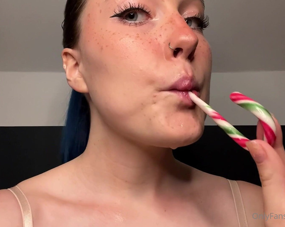 Clover Fae aka Cloverfae OnlyFans - Candy cane mouth sounds 13 min sucking and spitting solo What should I make sloppy next