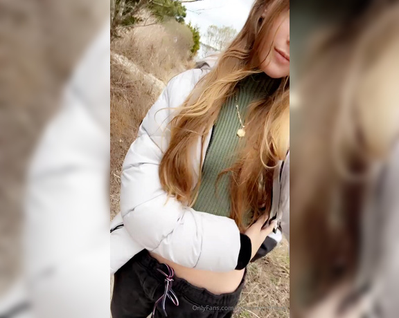 Pyra Fae aka Ursecretgirlfriend OnlyFans - Flashing outside again