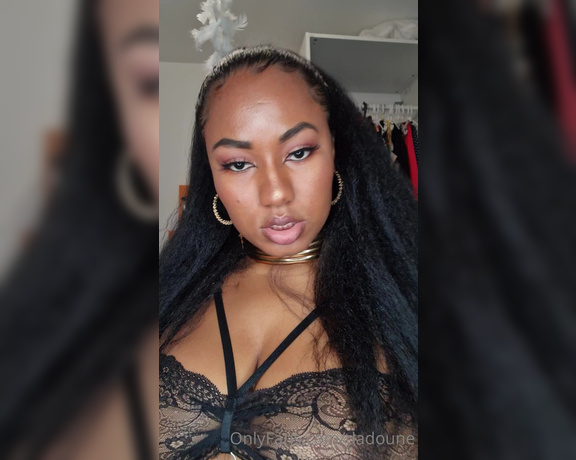 Lady Dadoune aka Dadoune OnlyFans Video 965