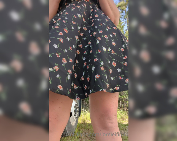 Lorelei Finds aka Loreleifinds OnlyFans - Wow what a windy day we are having! I love upskirt videos, dont you
