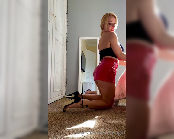 TaraGirl -  little sexy videos of my new skirt from a site look it up on twitter Feed