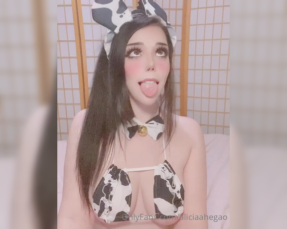 AliciaaHegao -  Just a goofy video in between pics hehe