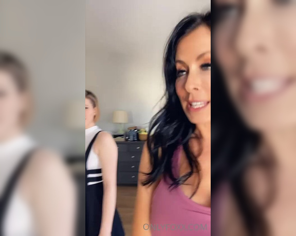 Reagan Foxx aka Thereaganfoxx OnlyFans Video 987