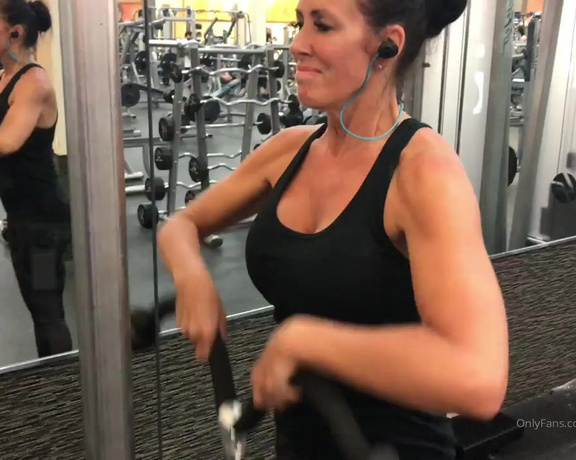 Reagan Foxx aka Thereaganfoxx OnlyFans - Foxx Fitness was at LA Fitness in Woodland Hills staying true to her goals of a healthier lifestyle