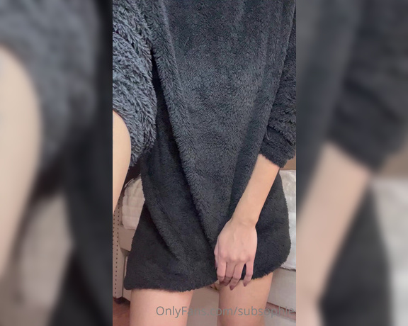 Soph aka Subsophie OnlyFans - Bedtime booty come take this hoodie off of me, babe