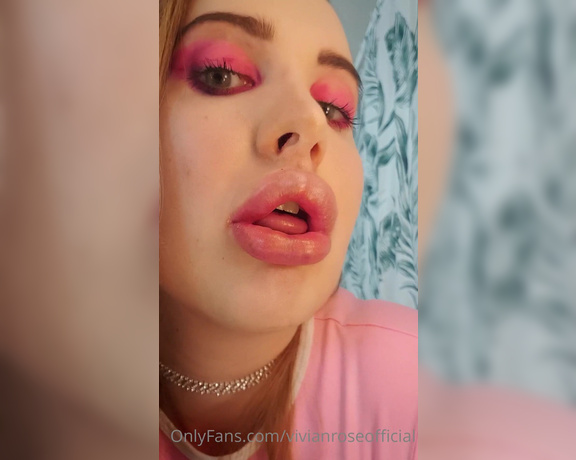 Vivian Rose aka Vivianroseofficial OnlyFans - Enjoy this swollen lips fetish video Cant wait to make new videos like these with my new tits,