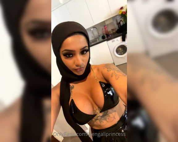 Yasmina Khan aka Pengaliprincess OnlyFans - Cum in my slutty lil hijabi mouth 3