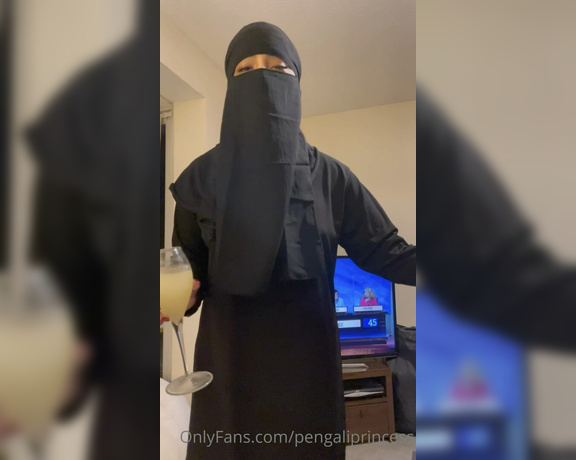 Yasmina Khan aka Pengaliprincess OnlyFans - Hijabi tenant comes to some sort of agreement with her landlord for not paying the rent @bigle