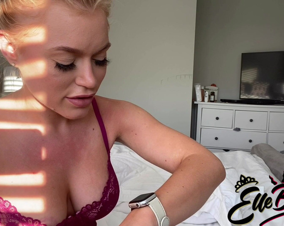 Elle Brooke aka Thedumbledong OnlyFans - Fuck my asshole looks so hot puckering Especially after having the fingers deep inside as the wand