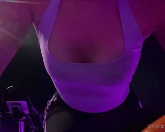 Emily Black aka Emblack OnlyFans - Me in spin class hehe