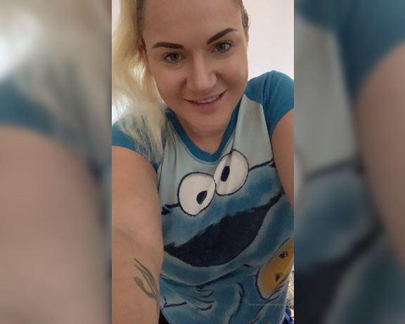 Dolly Fox aka Dollyfoxvip OnlyFans - Cookie Monster Boob Flex