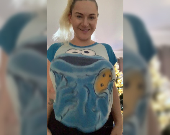 Dolly Fox aka Dollyfoxvip OnlyFans - Cookie Monster Boob Flex