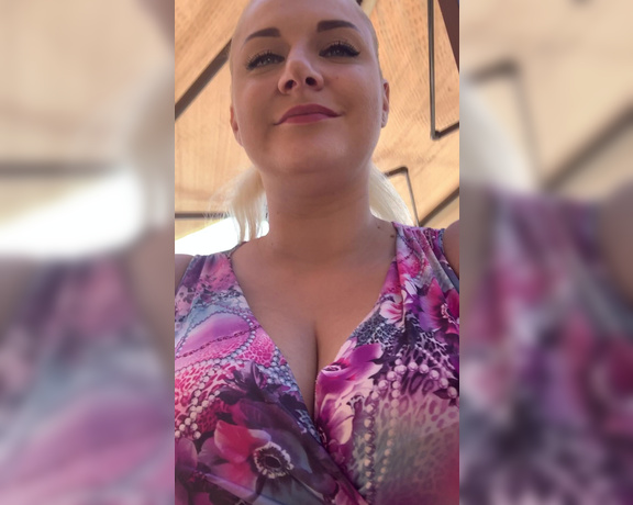 Dolly Fox aka Dollyfoxvip OnlyFans - Naughty in Public