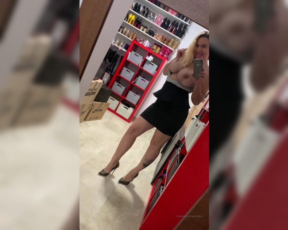 Dolly Fox aka Dollyfoxvip OnlyFans - What would you do if I walk in like this into your work place