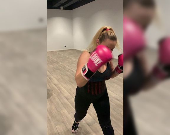 Dolly Fox aka Dollyfoxvip OnlyFans - Boxing Boobies