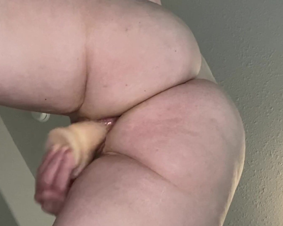 Grannyswissss aka Grannyswissss OnlyFans - Literally dripping