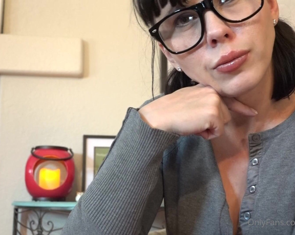 Amber Chase aka Amberchase OnlyFans - Diagnosing boob addiction  are tits always on your mind