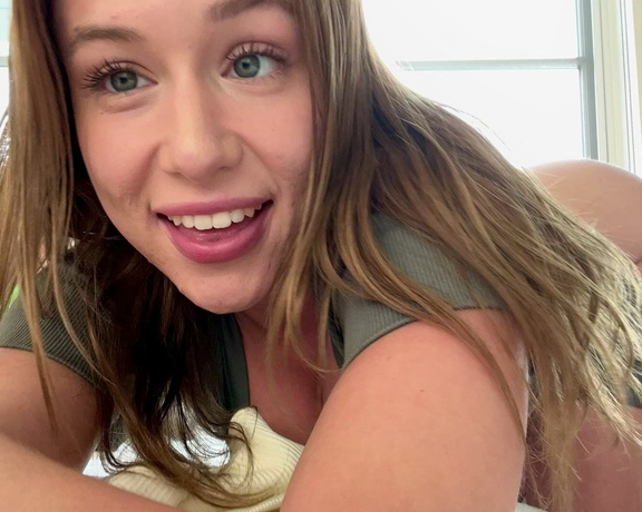 Briar Riley aka Briarriley OnlyFans - Do you like when I wink my extremely tight asshole